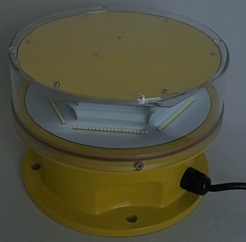 medium intensity aviation light